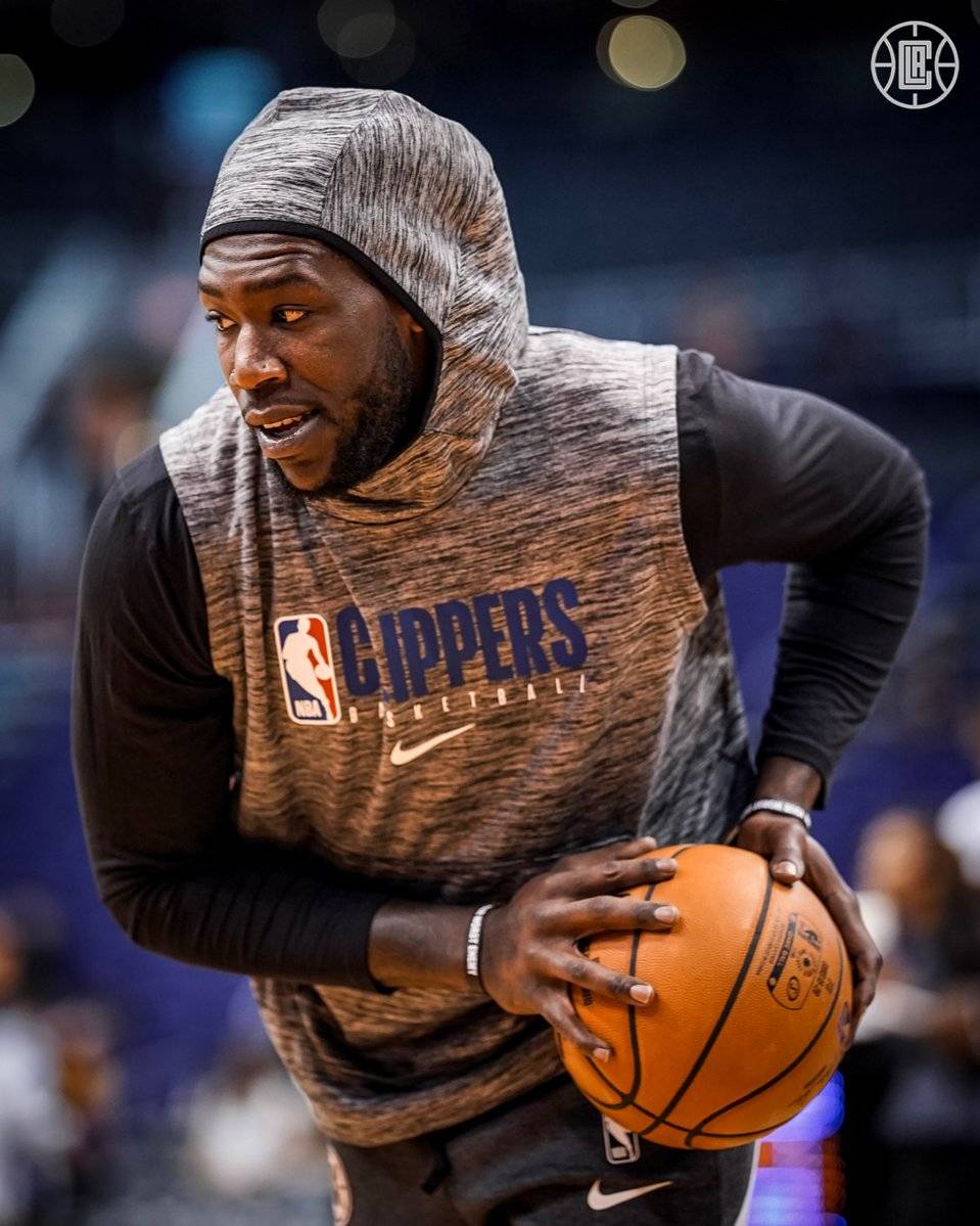 德天空：拜仁不打算冬窗外租威兹德姆，孔帕尼将给他出场时间（德天空：拜仁冬窗不考虑外租威兹德姆，孔帕尼将给予出场机会）