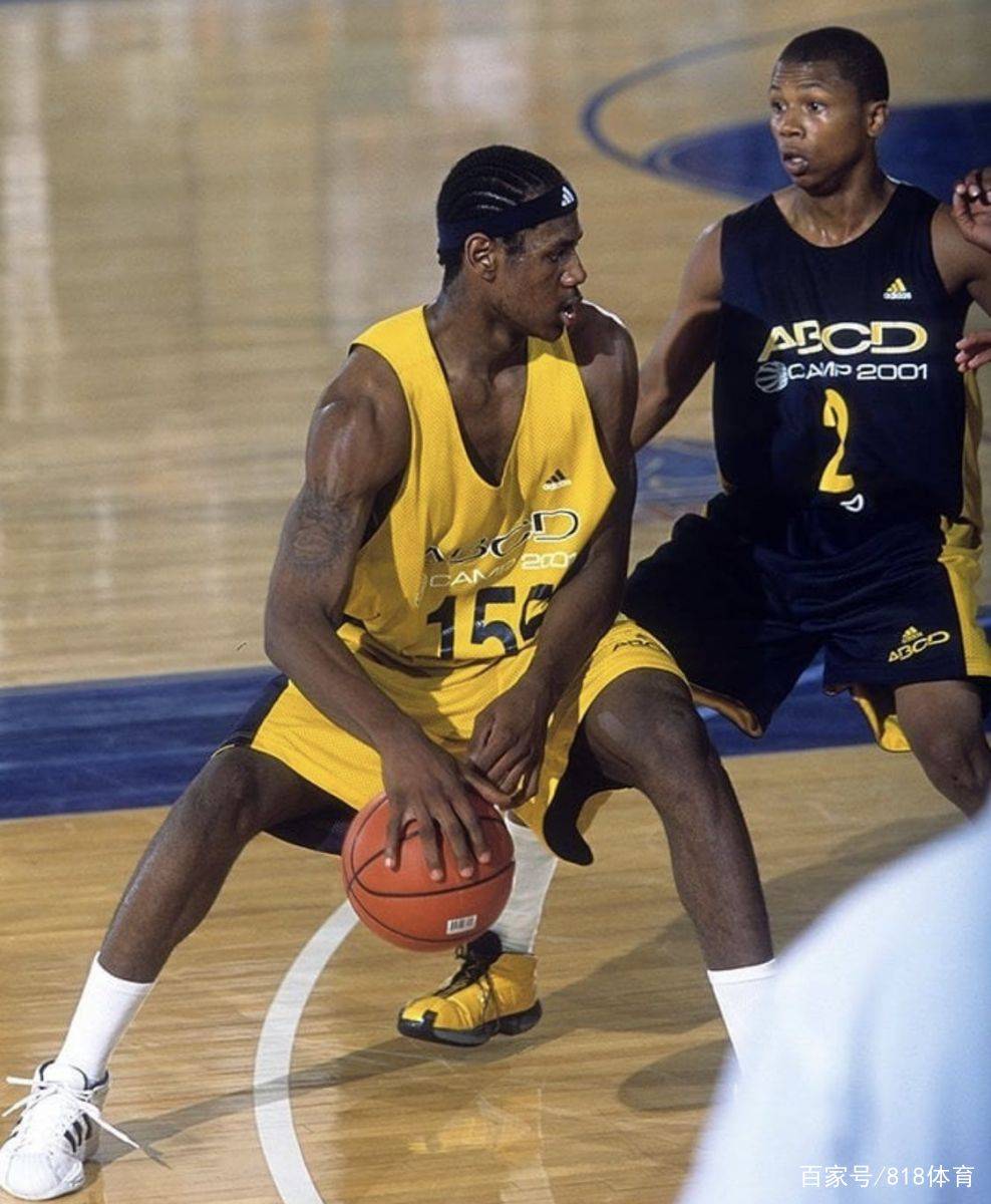 英超超过34岁的球员最佳阵容：（英超34岁以上球员最佳阵容）