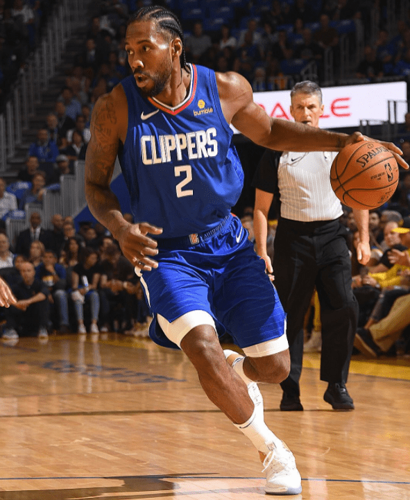 2021全锦赛获亚军！陈梦樊振东赛场携手，双向奔赴情谊令人动容（2021全锦赛摘亚！陈梦与樊振东并肩作战，双向奔赴的情谊动人心弦）