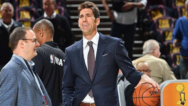 足球市场：如果出现1亿欧报价，尤文可能会考虑出售伊尔迪兹（若收到1亿欧报价，尤文或考虑出售伊尔迪兹）