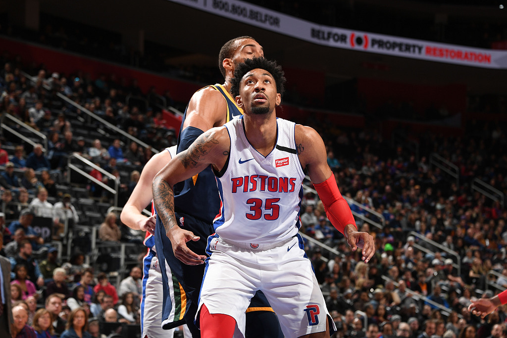 快船131-116击败黄蜂！哈登创79年NBA纪录，前无古人（快船131-116力克黄蜂，哈登缔造NBA79年纪录，史无前例）