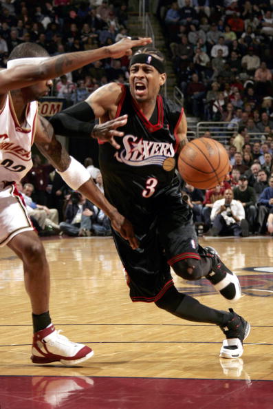 足球是朋友、梦想与人生的瞬间🔴⚫️⚽️（足球，连接友谊，点燃梦想，定格人生瞬间🔴⚫️⚽️）